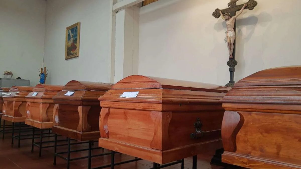 <span class='epigrafe'>Servicios funerarios:</span>Buitres: los mercaderes de la muerte